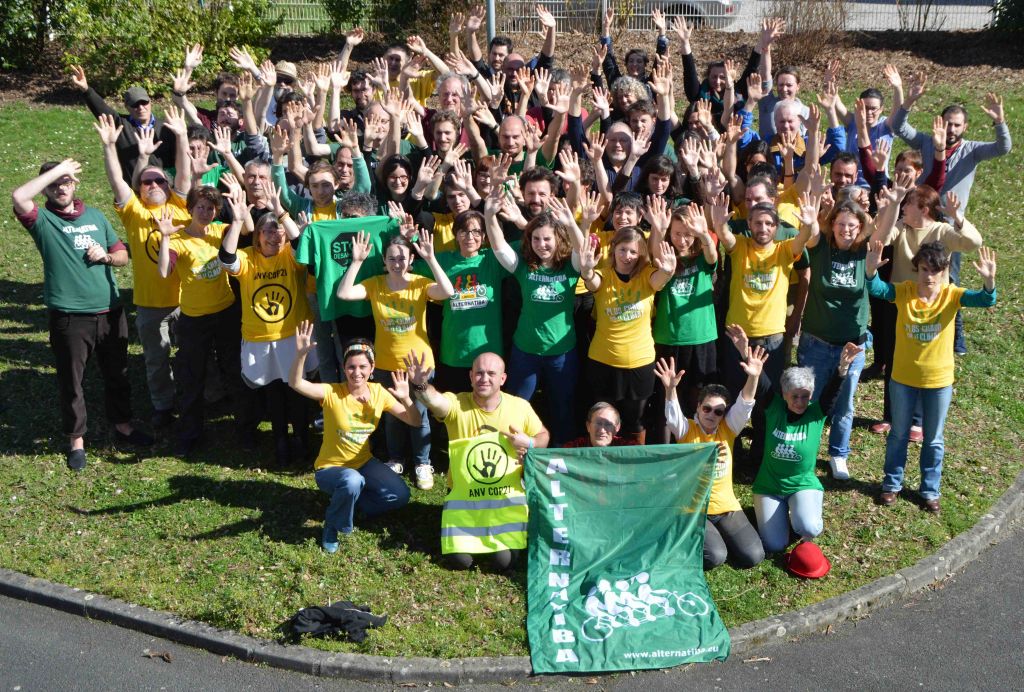 coordo-limoges-mains-leveìes-bh